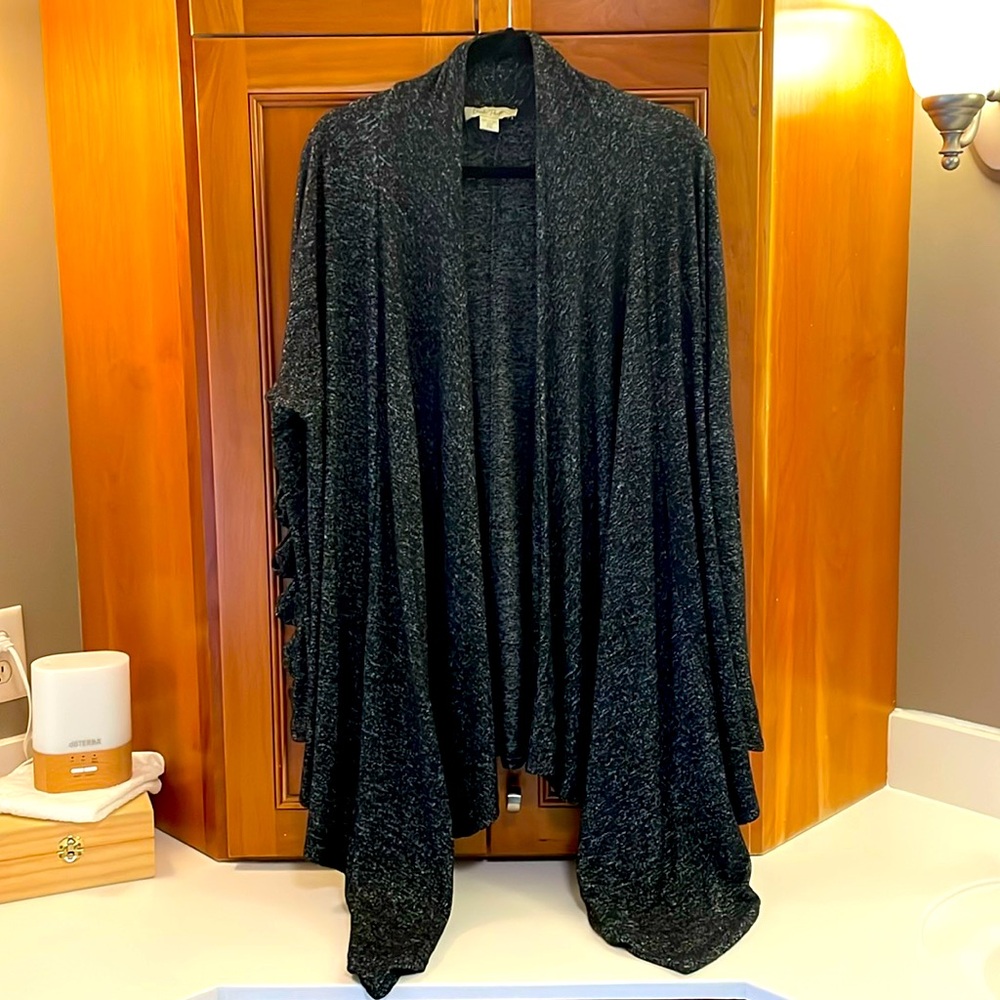 Charlie Paige Women’s Cardigan Wrap Size S/M